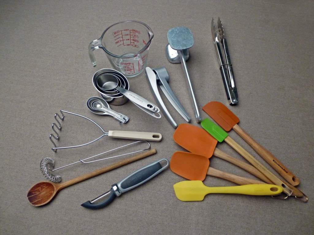 tool bar to hang kitchen tools